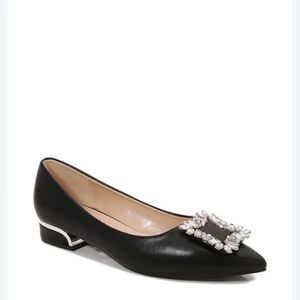 Berness Katherine Pointy Toe Flats
